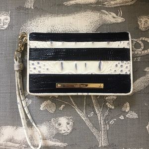 Brahmin Debra wallet